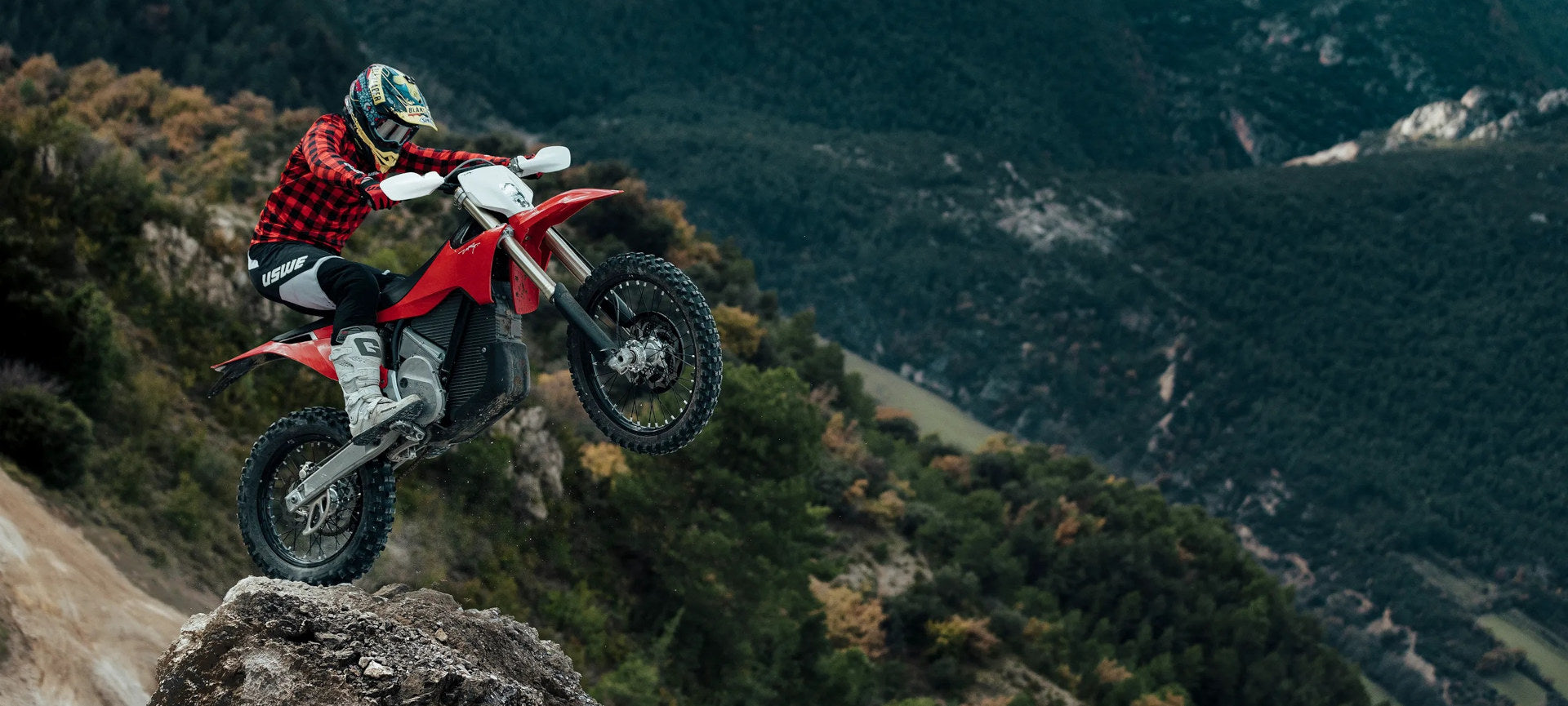 STARK FUTURE GRAPHICS – Pro Rider Design